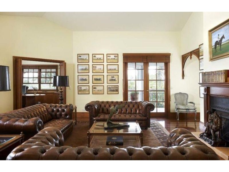 classic style living room