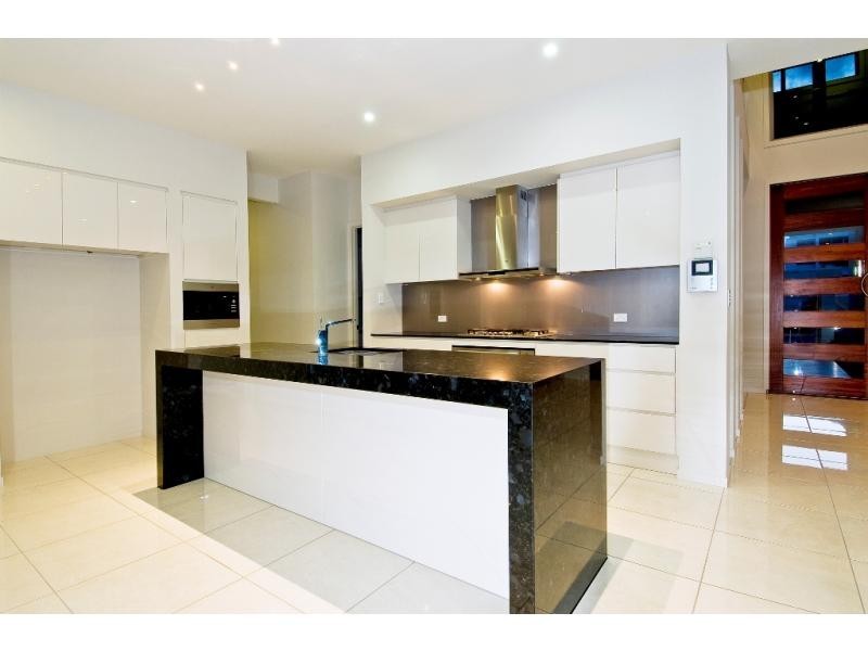 contemporary style kitchen