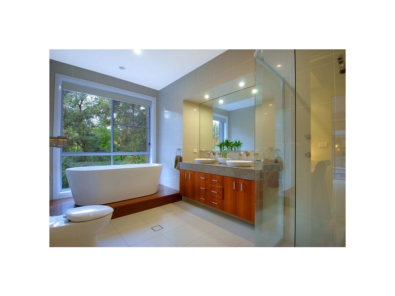 contemporary style bathroom