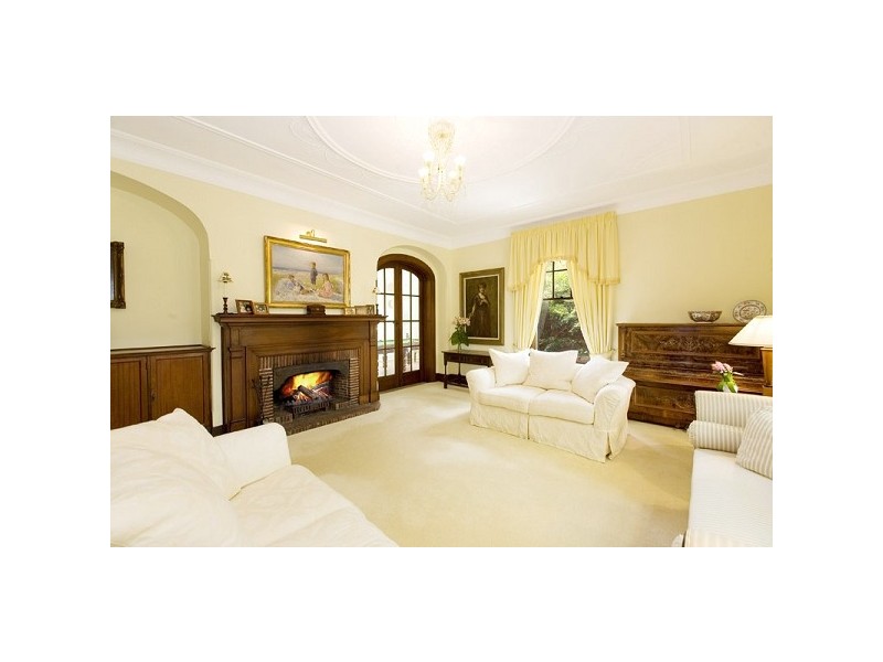 classic style living room