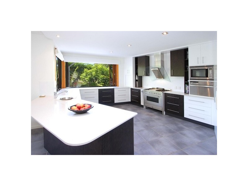 contemporary style kitchen