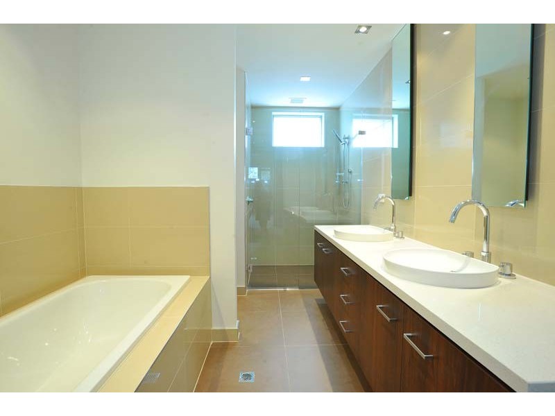 contemporary style bathroom