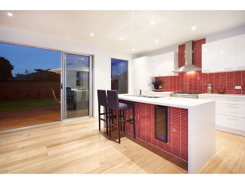 contemporary style kitchen
