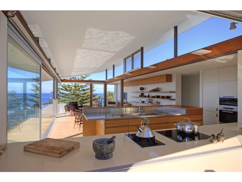 contemporary style kitchen