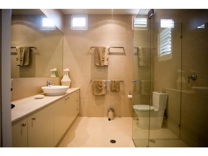 contemporary style bathroom