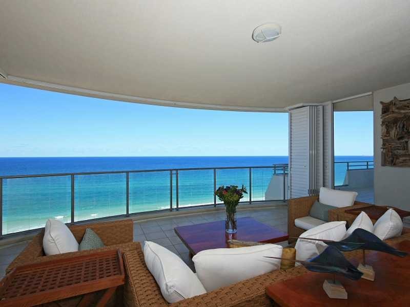 contemporary style living room