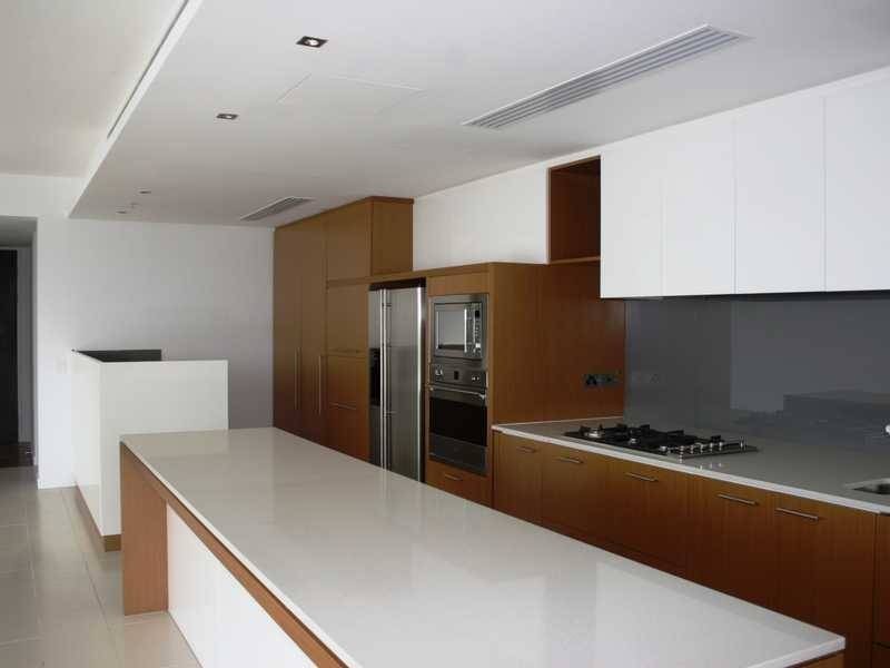contemporary style kitchen