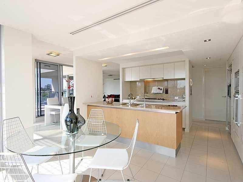 contemporary style kitchen