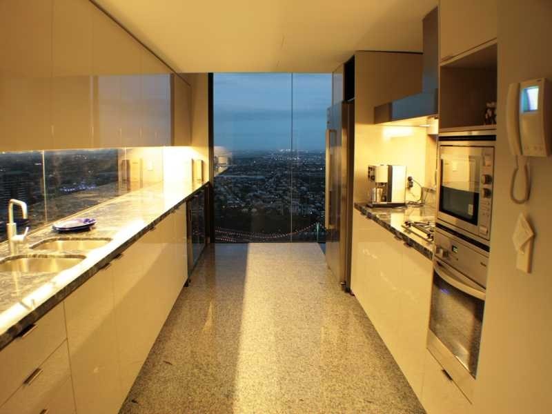 contemporary style kitchen