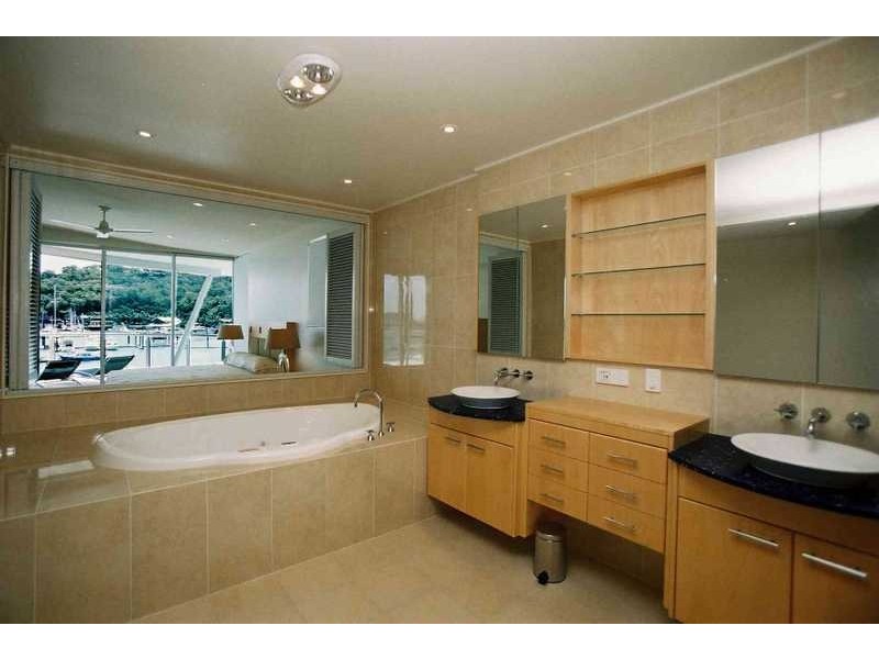 contemporary style bathroom