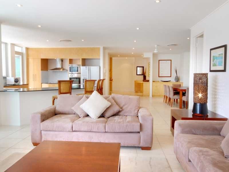 contemporary style living room