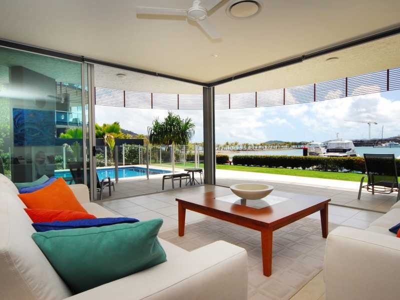 contemporary style living room