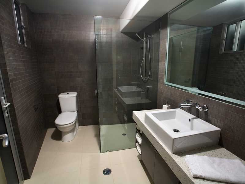 contemporary style bathroom