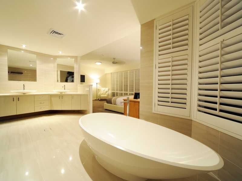 contemporary style bathroom