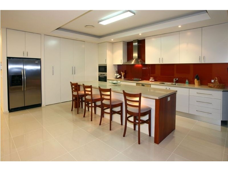 contemporary style kitchen