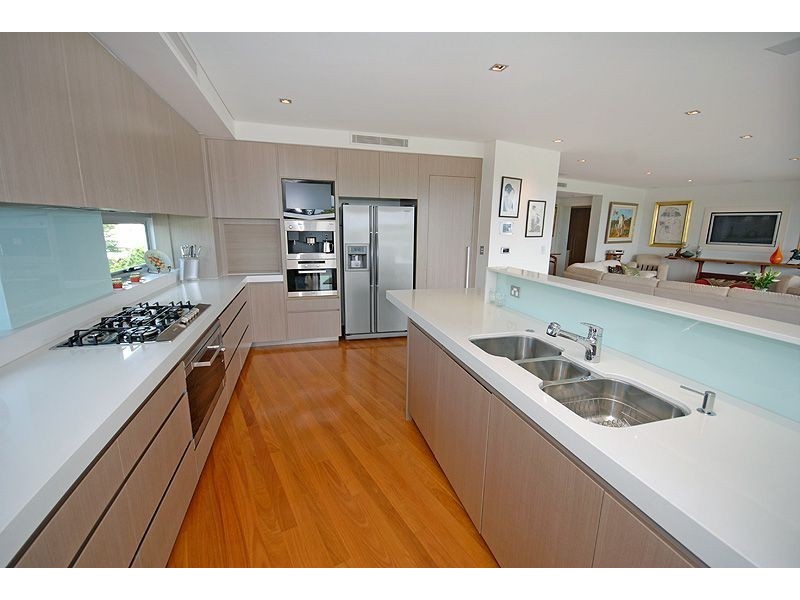 contemporary style kitchen