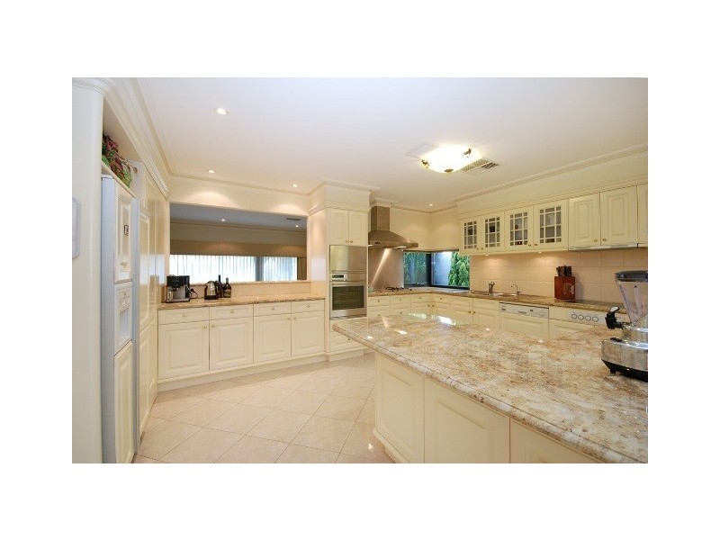 classic style kitchen