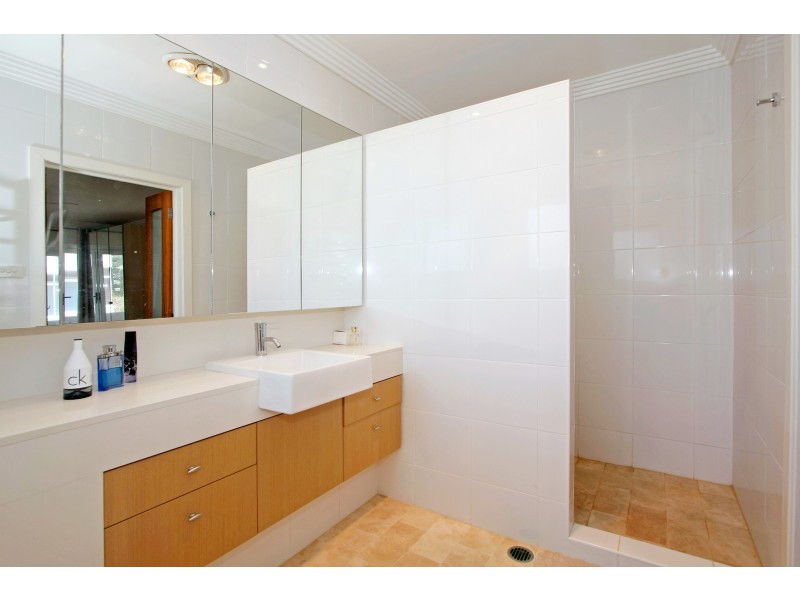 contemporary style bathroom