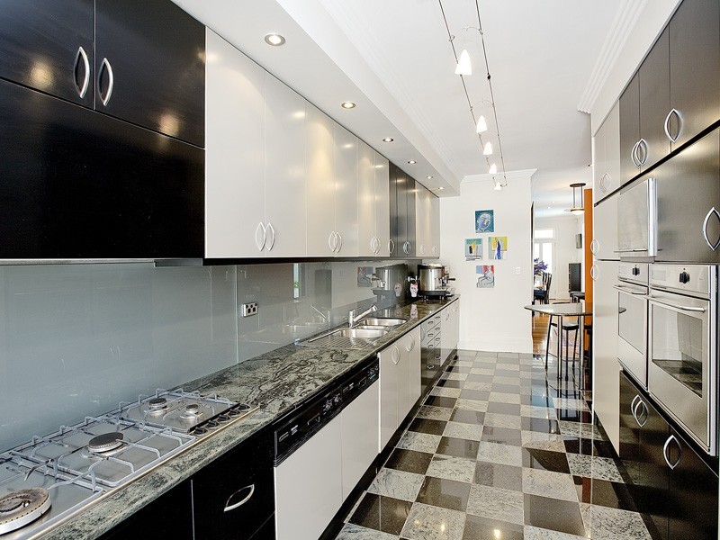 contemporary style kitchen