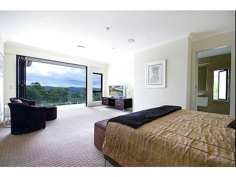 classic style bedroom