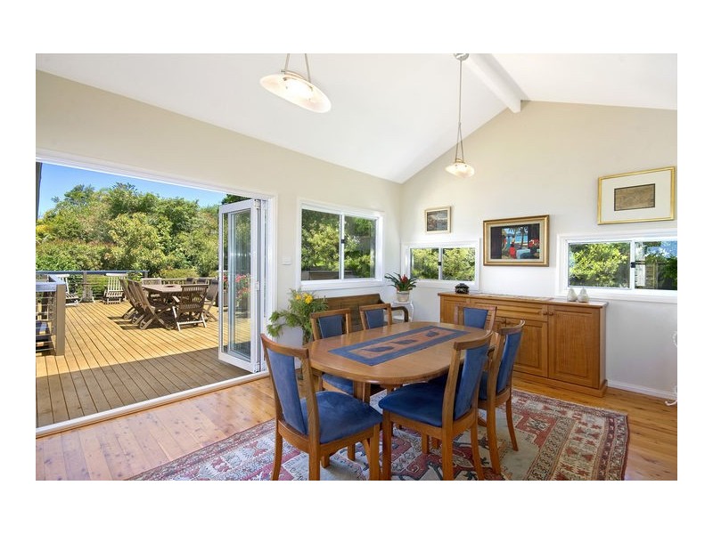 classic style dining room