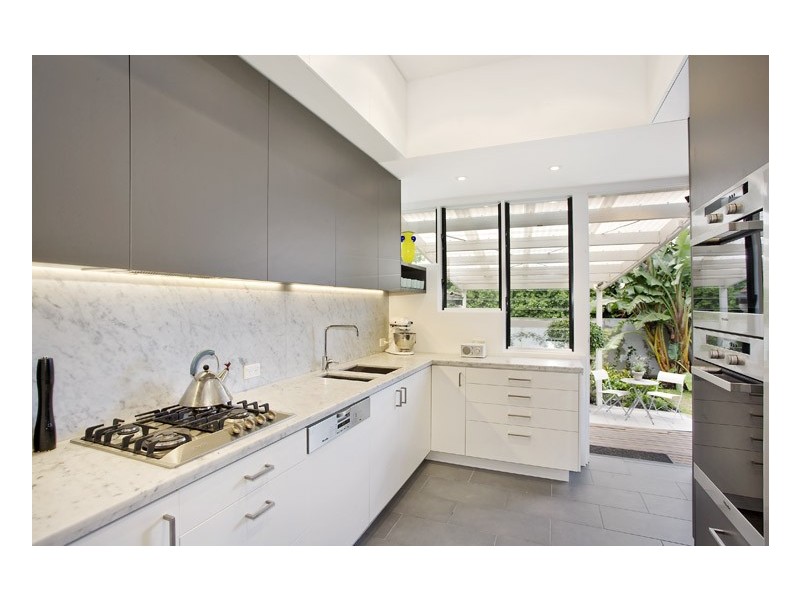 contemporary style kitchen