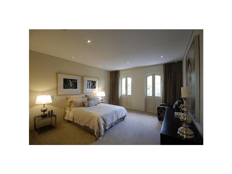 classic style bedroom