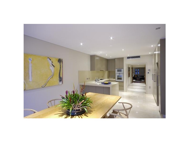 contemporary style kitchen