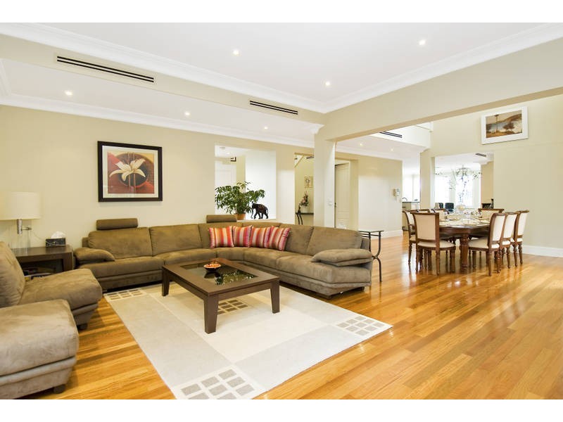 classic style living room