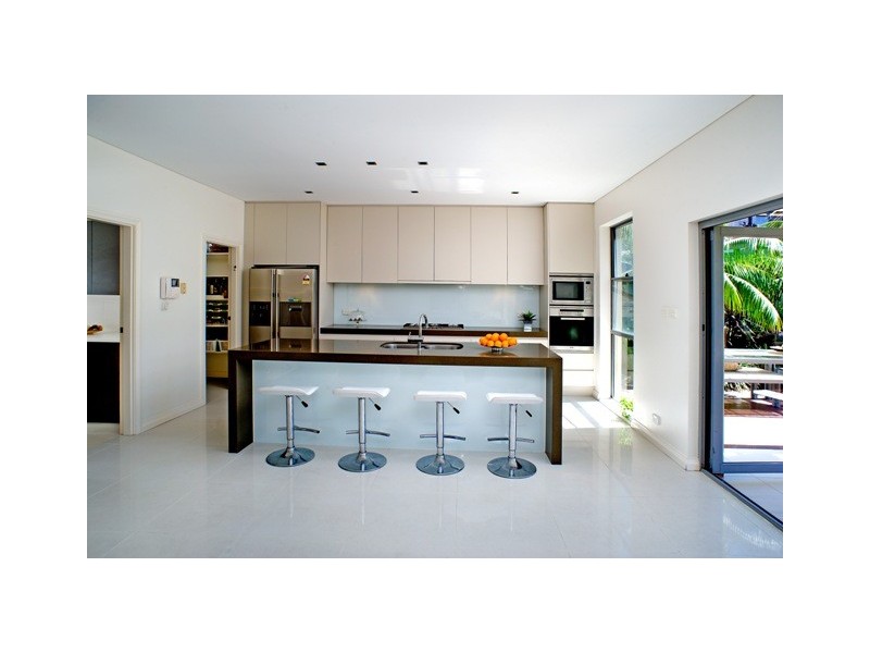 contemporary style kitchen