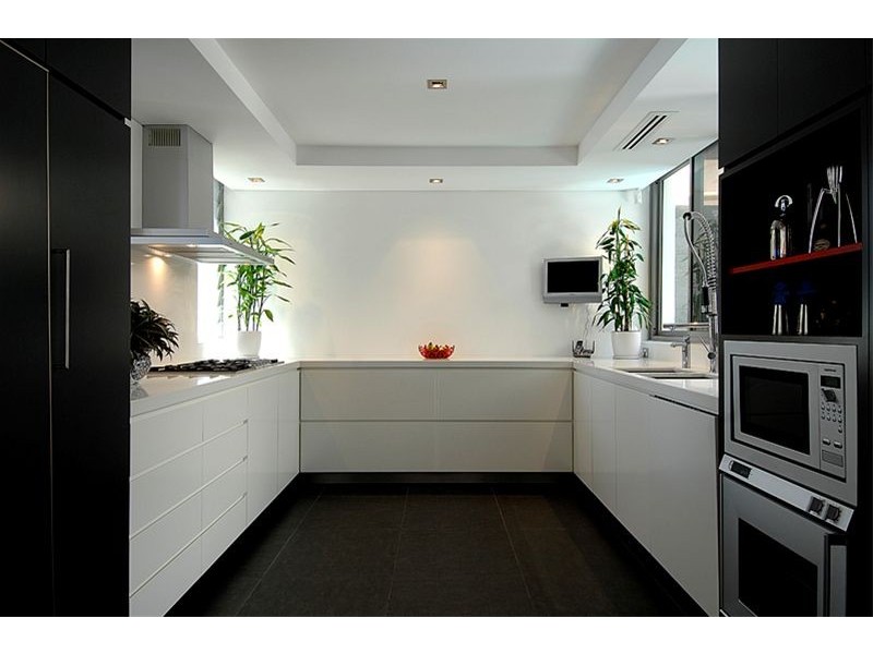contemporary style kitchen