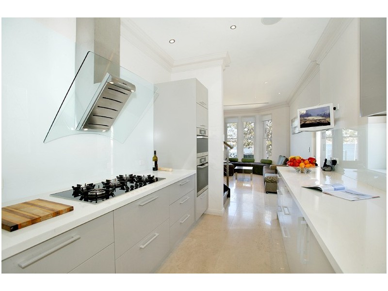 contemporary style kitchen