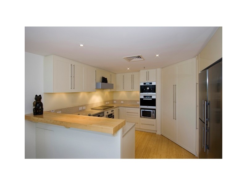 contemporary style kitchen