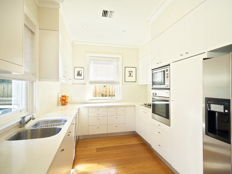 contemporary style kitchen