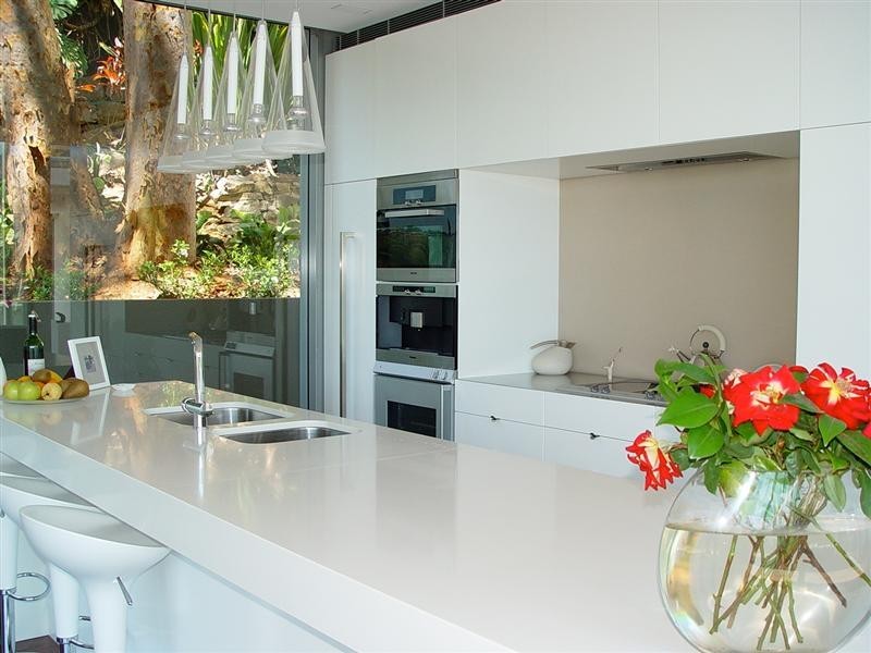 contemporary style kitchen