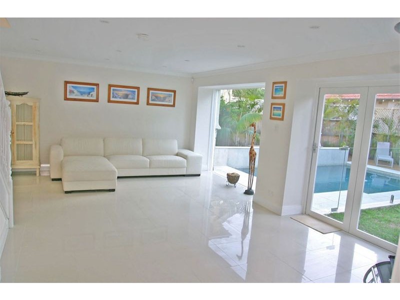 contemporary style living room