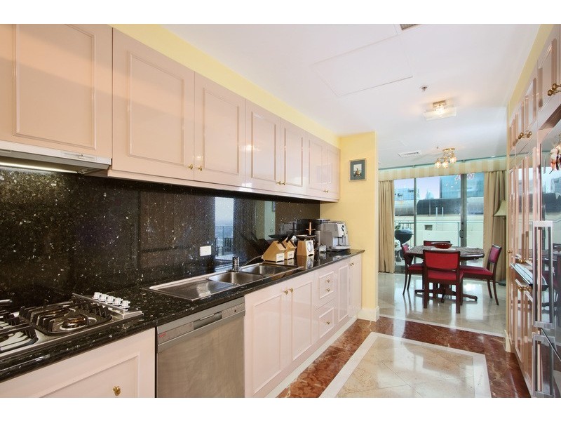 contemporary style kitchen