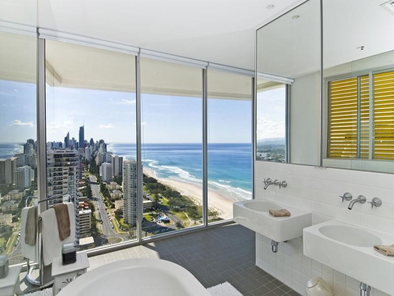 classic style bathroom