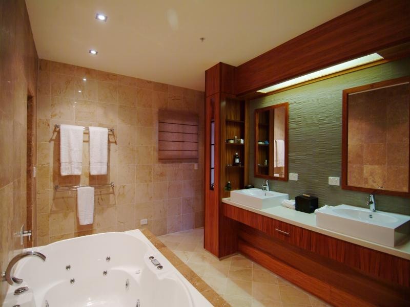 classic style bathroom