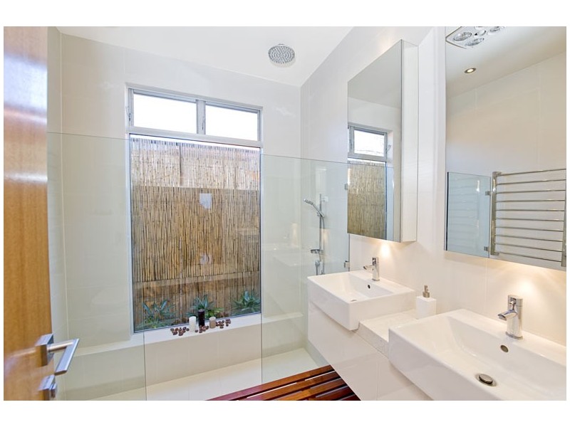 contemporary style bathroom