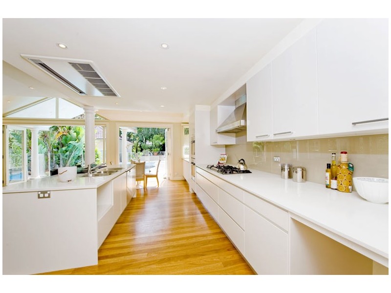 contemporary style kitchen