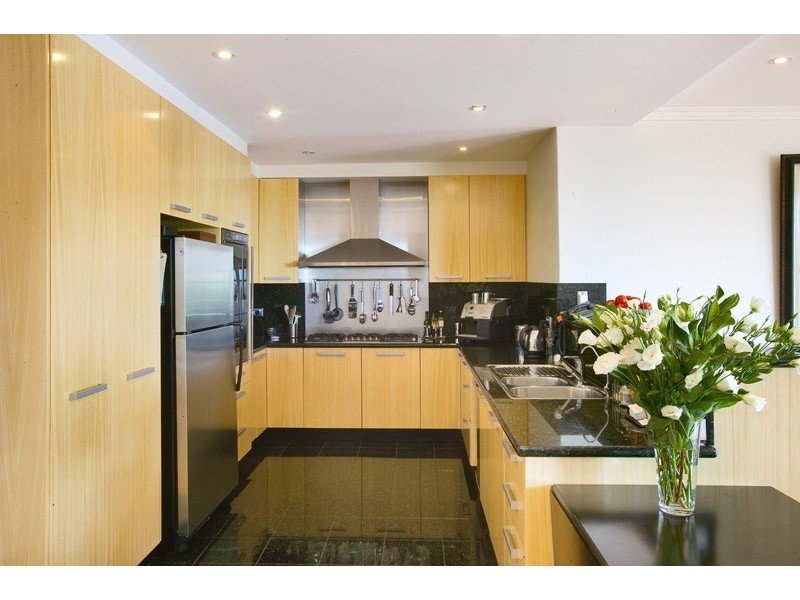 contemporary style kitchen