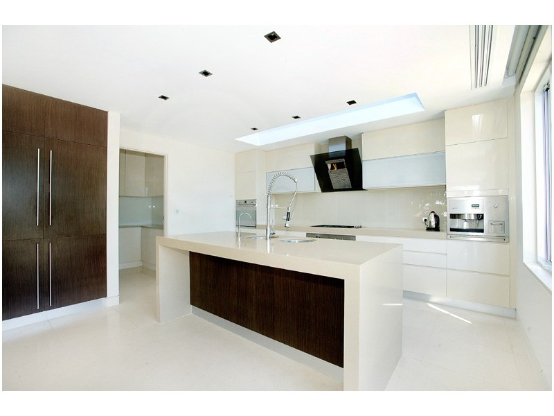 contemporary style kitchen