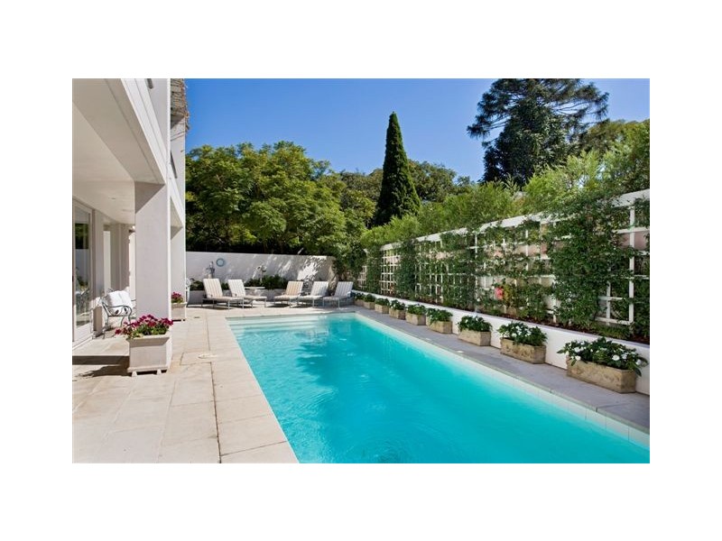 classic & elegant garden style landscape