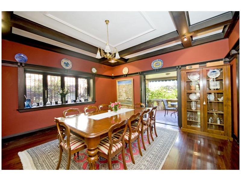 country style style dining room