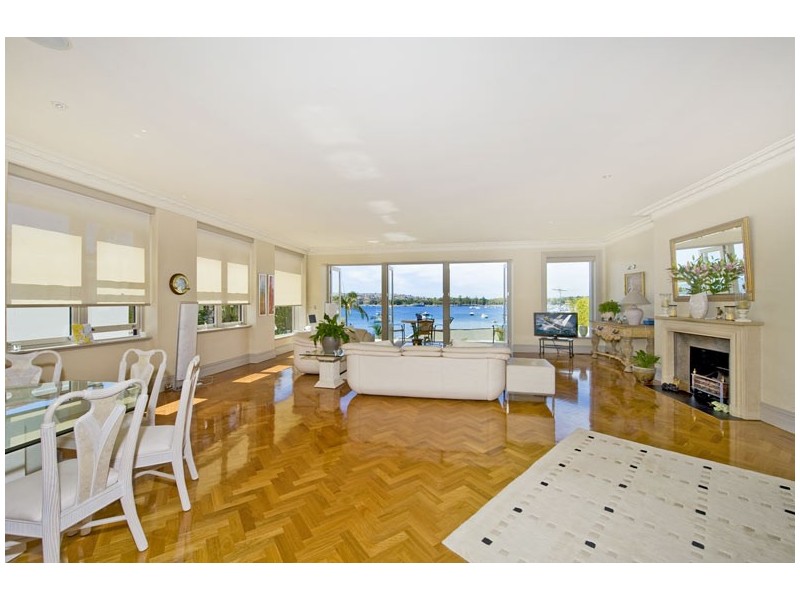 classic style living room