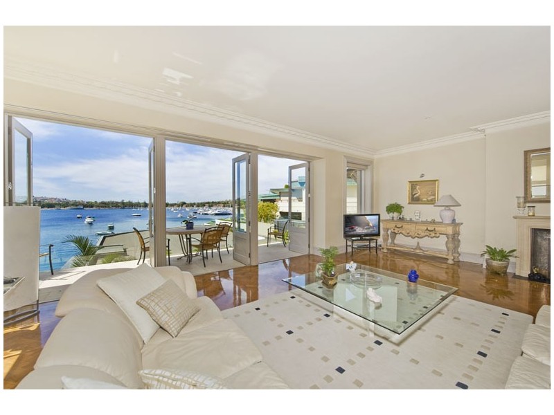 classic style living room