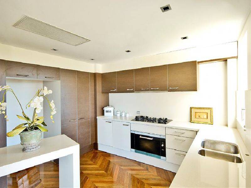 contemporary style kitchen