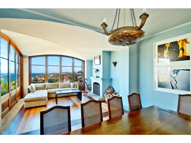 beach style style living room