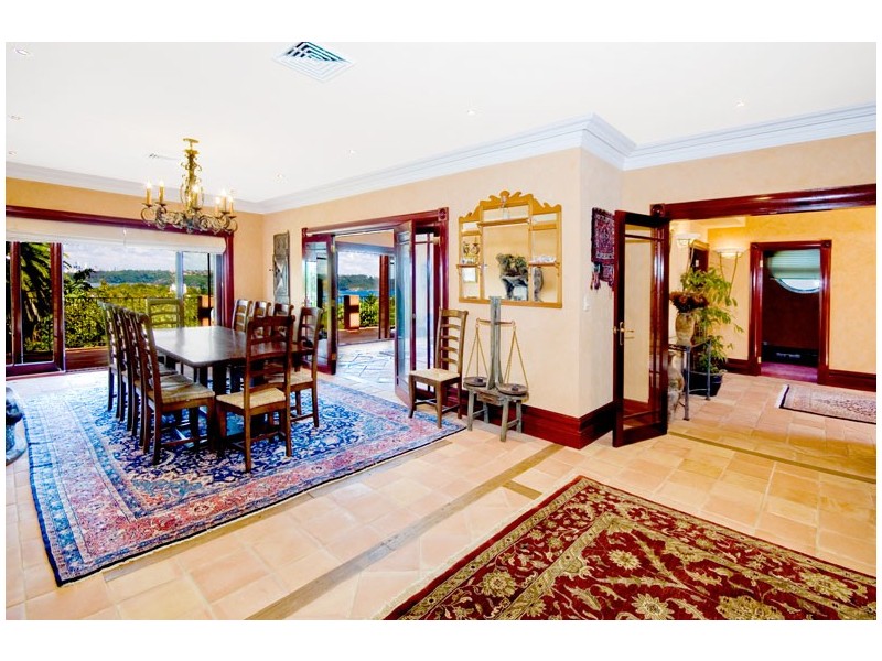 classic style dining room